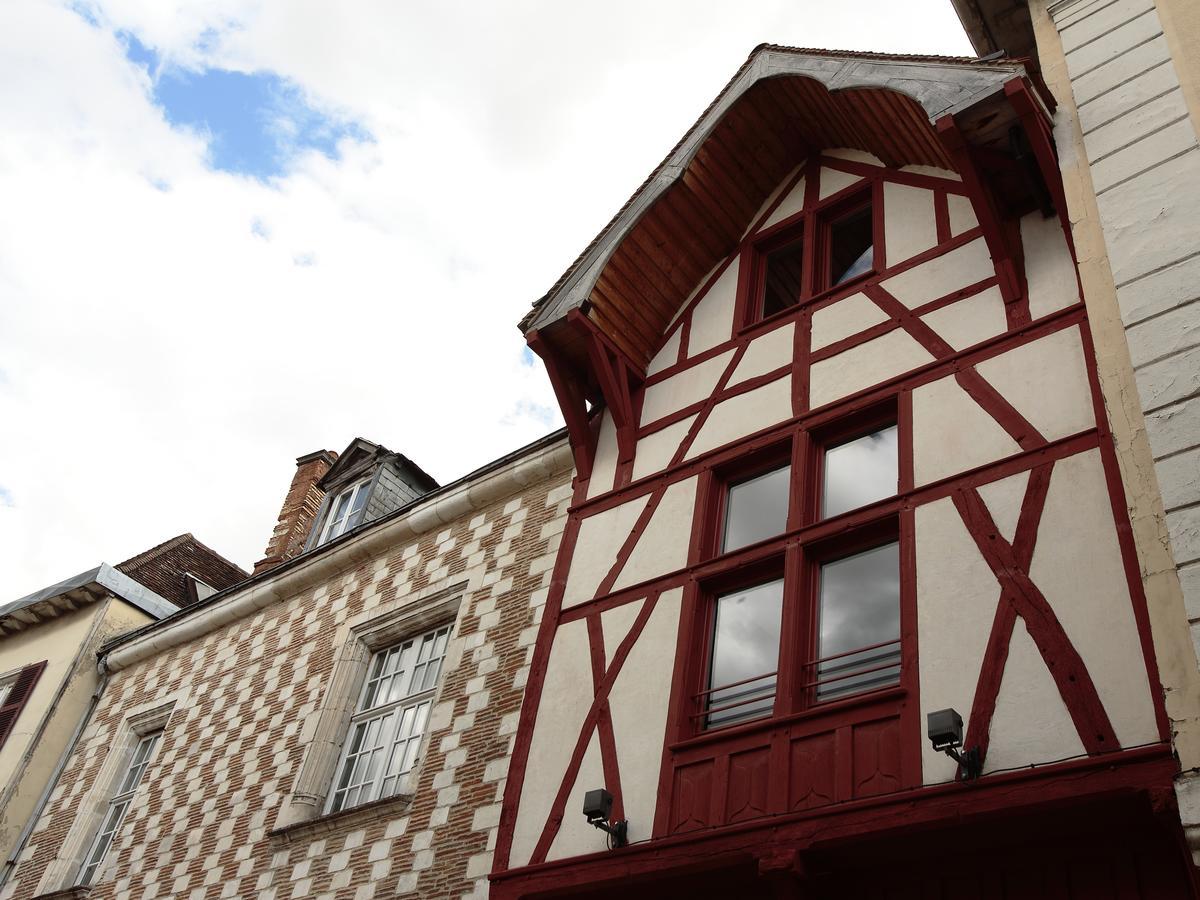 Hotel Saint Georges Troyes Exterior foto The half-timbered house of the 16th century