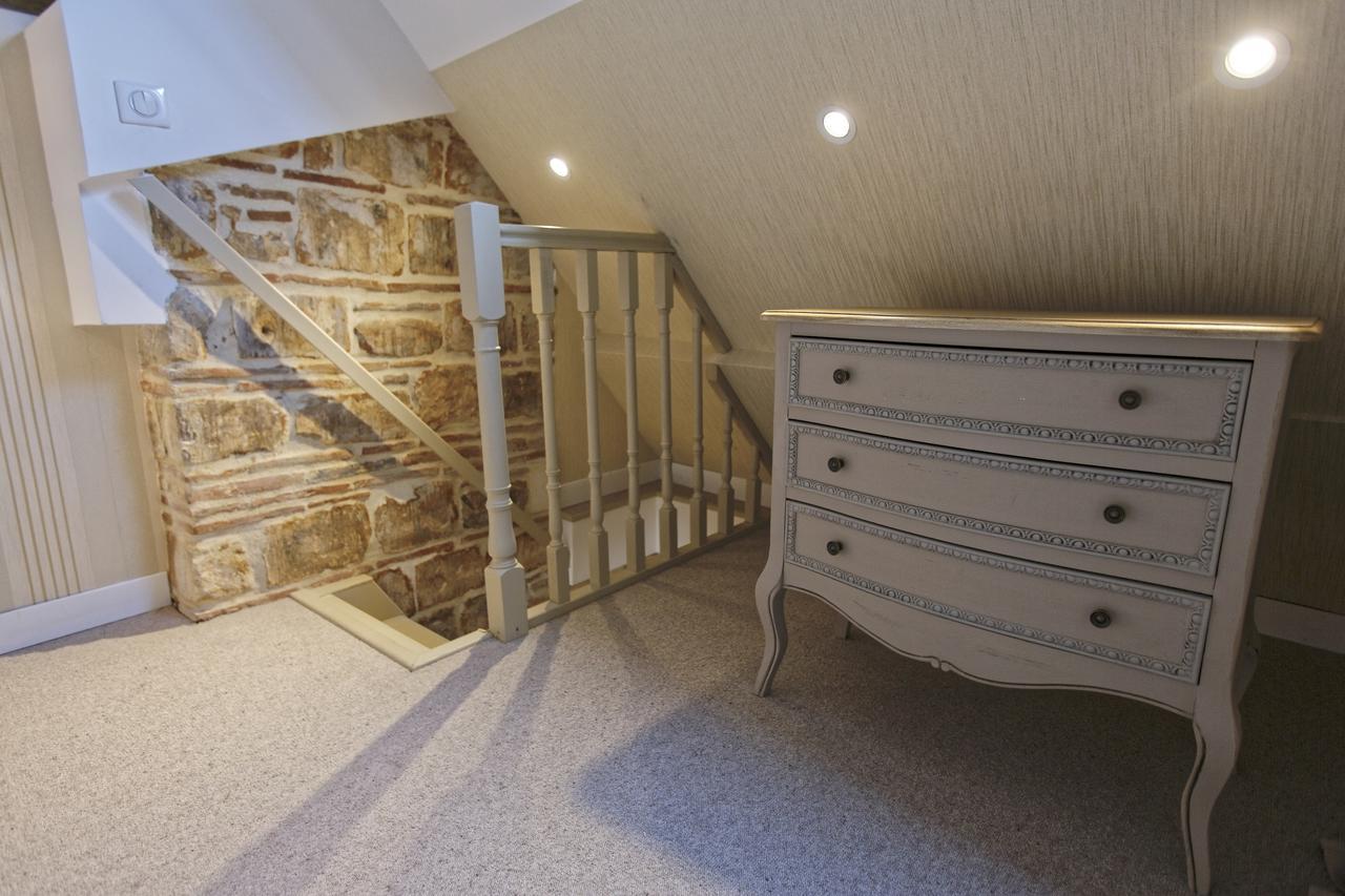Hotel Saint Georges Troyes Exterior foto The staircase