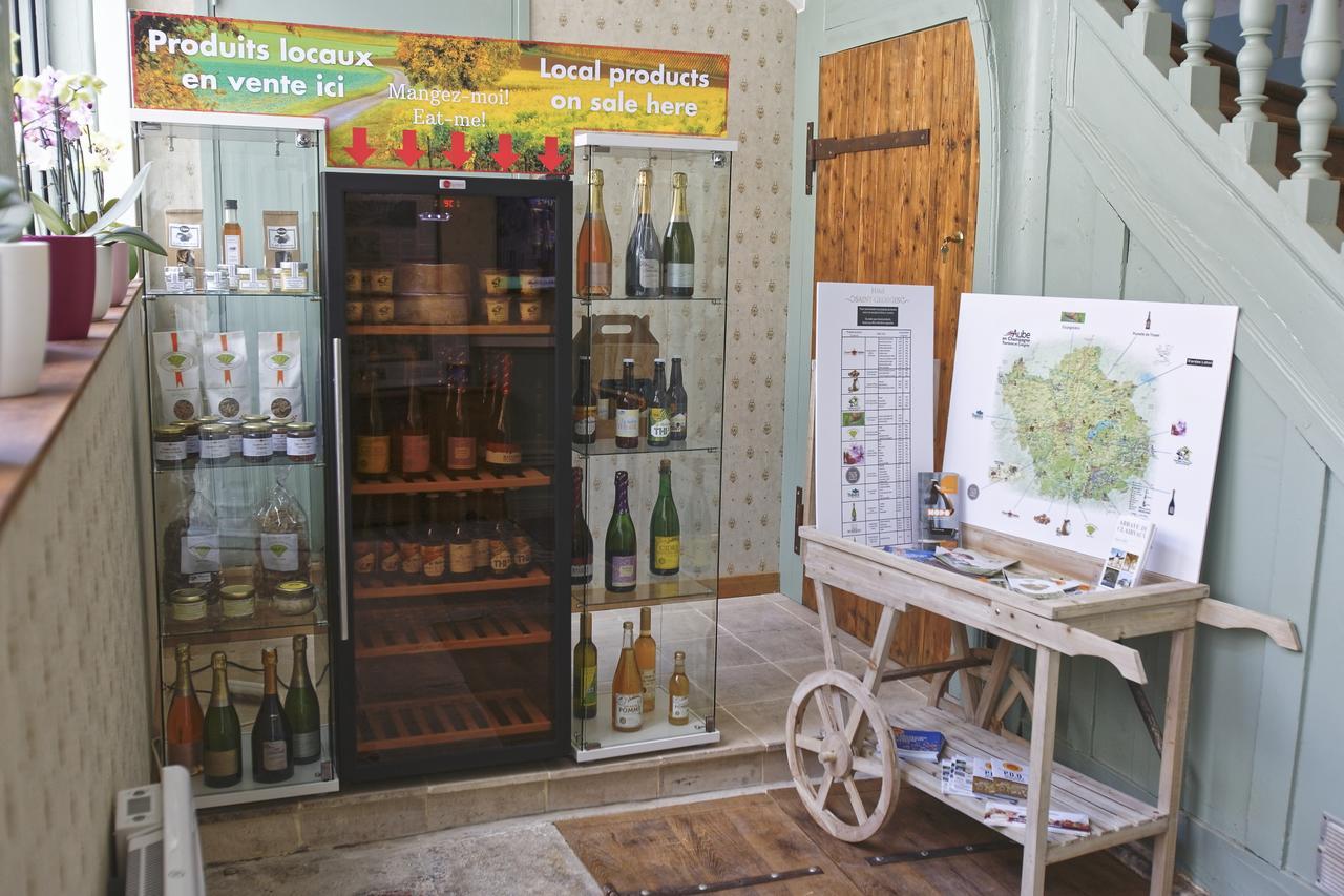 Hotel Saint Georges Troyes Exterior foto The shop at the visitor centre